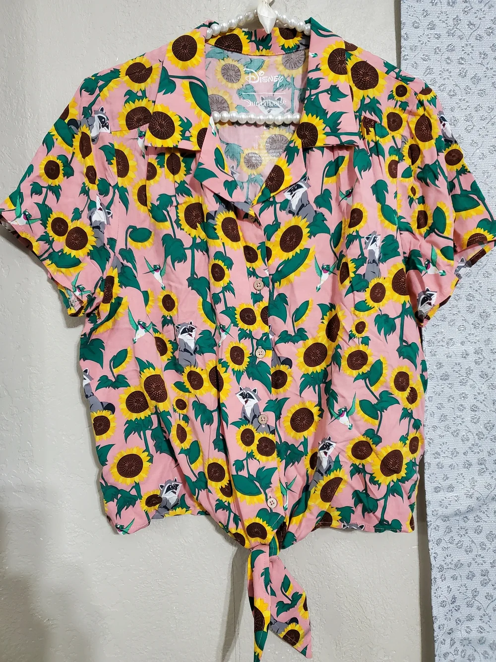 Our Universe Disney Pocahontas Meeko Flit Sunflower Tie Front Crop Woven Top L - Picture 2 of 6